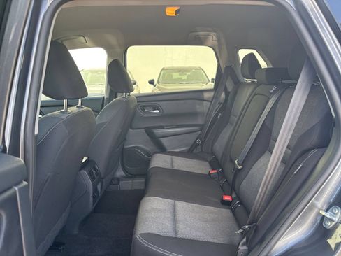 Used 2025 Nissan Rogue SV AWD/4WD image 28
