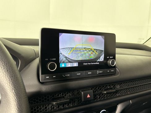 Certified 2025 Honda HR-V LX image 23