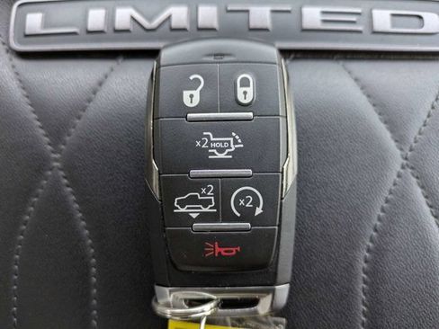 Used 2025 RAM 1500 Limited AWD/4WD image 30