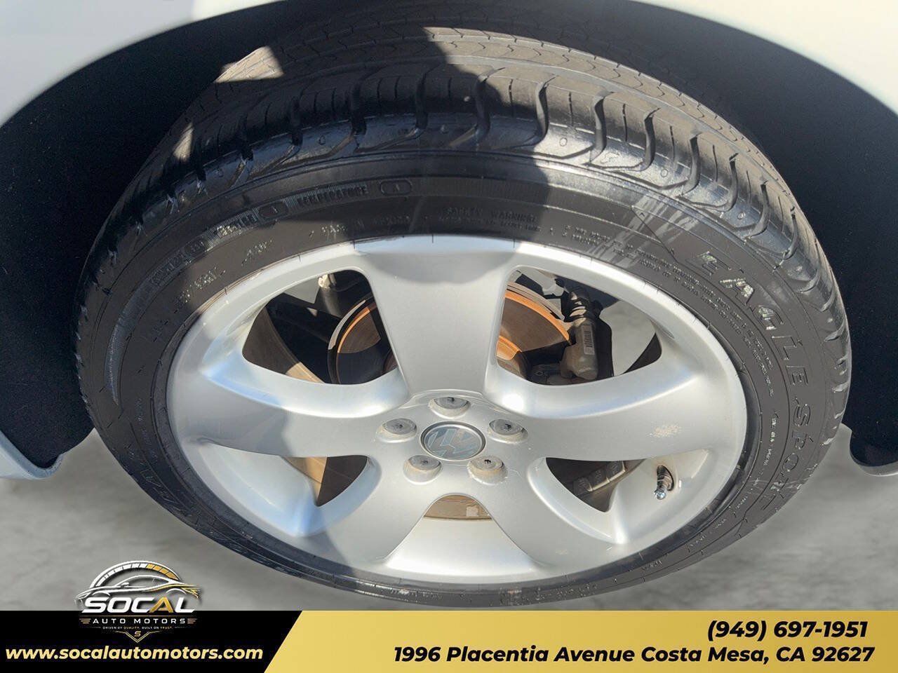 Used 2009 Volkswagen Beetle Blush FWD image 32