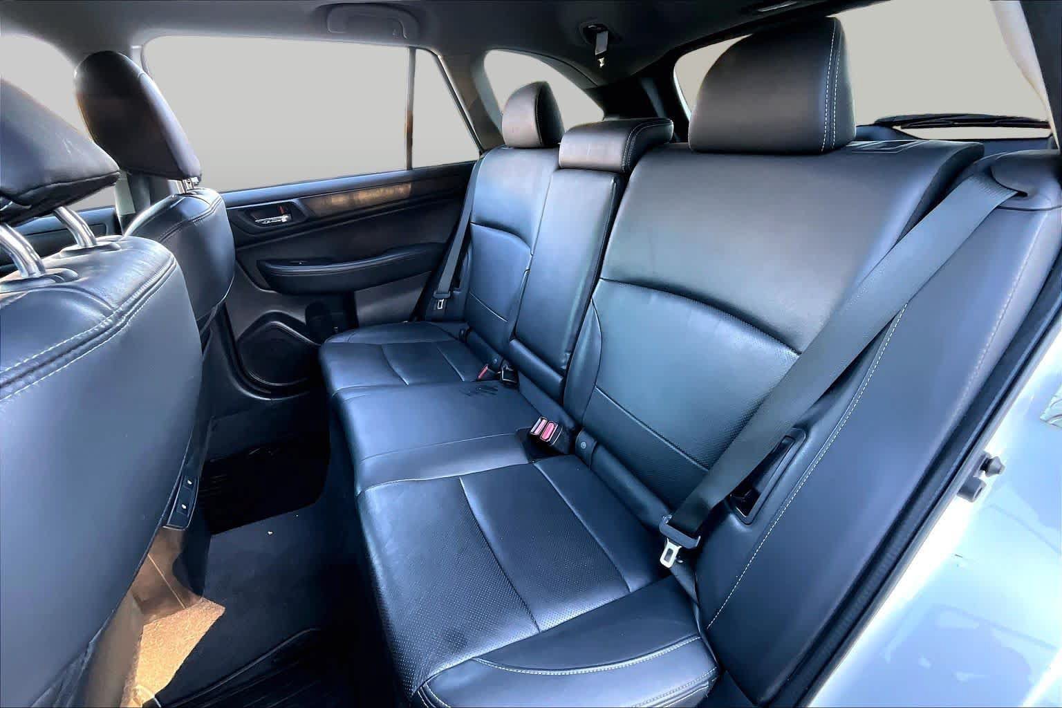 Used 2016 Subaru Outback 2.5i Limited AWD/4WD image 20