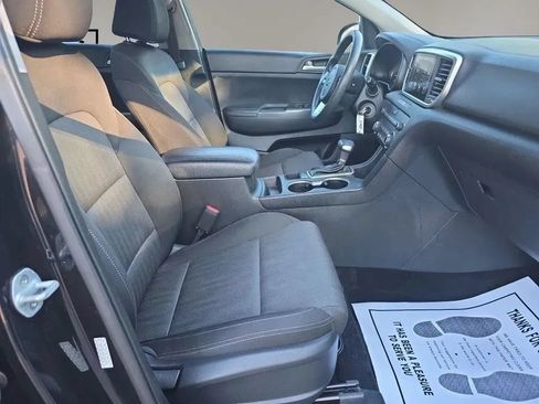 Used 2020 Kia Sportage LX AWD/4WD image 12