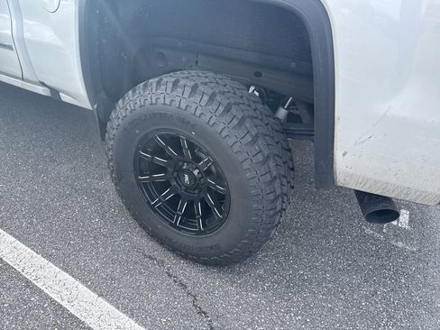 Used 2017 GMC Sierra 1500 SLT w/ SLT Premium Package image 4