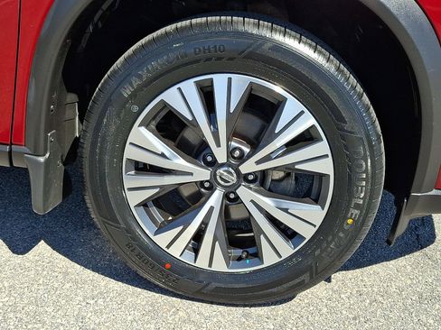 Used 2021 Nissan Rogue SV AWD/4WD image 8