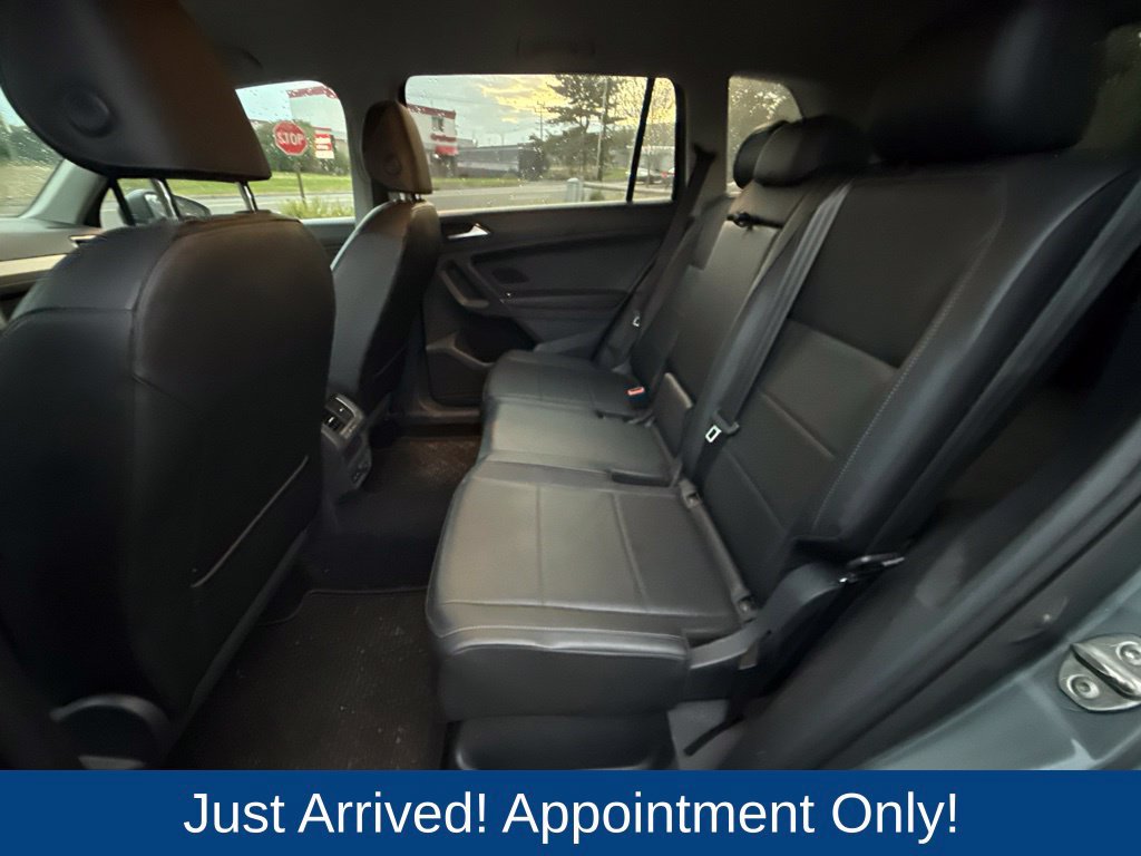 Used 2018 Volkswagen Tiguan SE AWD/4WD image 10