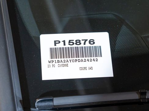 Certified 2023 Porsche Cayenne Coupe AWD/4WD image 30