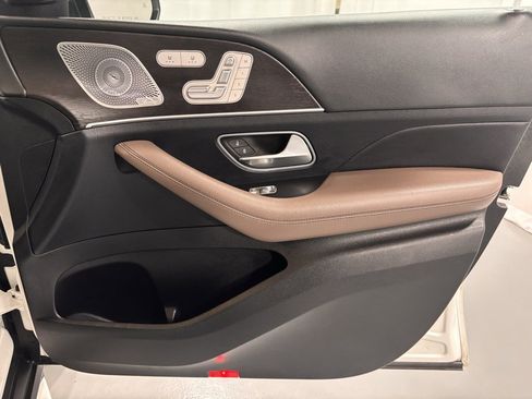 Used 2020 Mercedes-Benz GLS 450 4MATIC image 19