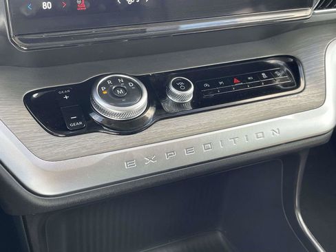 Used 2025 Ford Expedition Max Platinum image 15