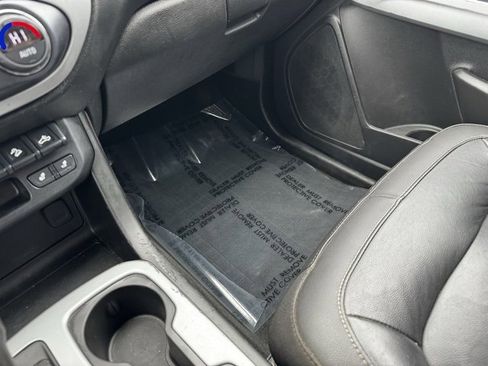 Used 2021 Chevrolet Colorado ZR2 image 19