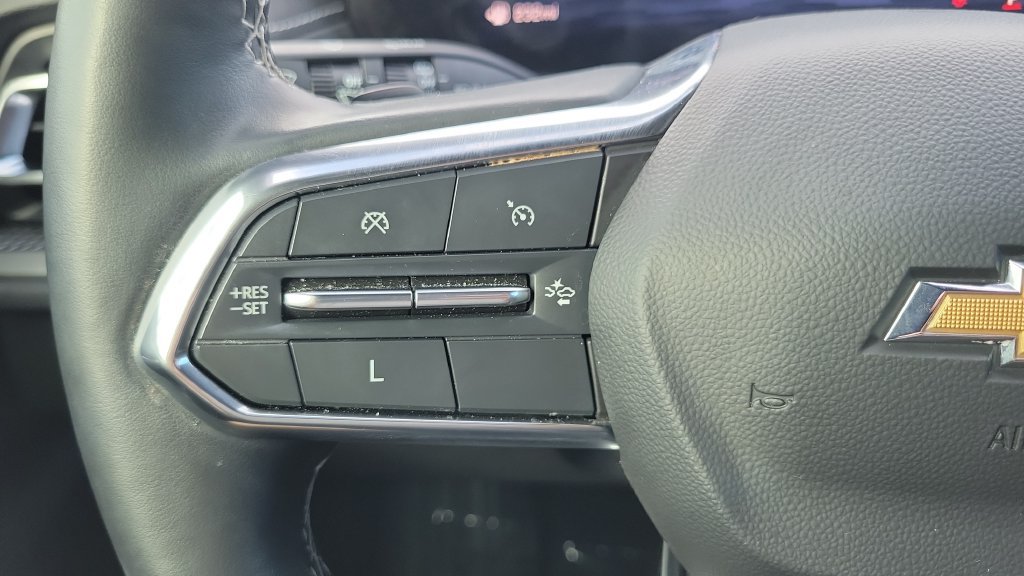 Used 2024 Chevrolet Traverse LS FWD image 20