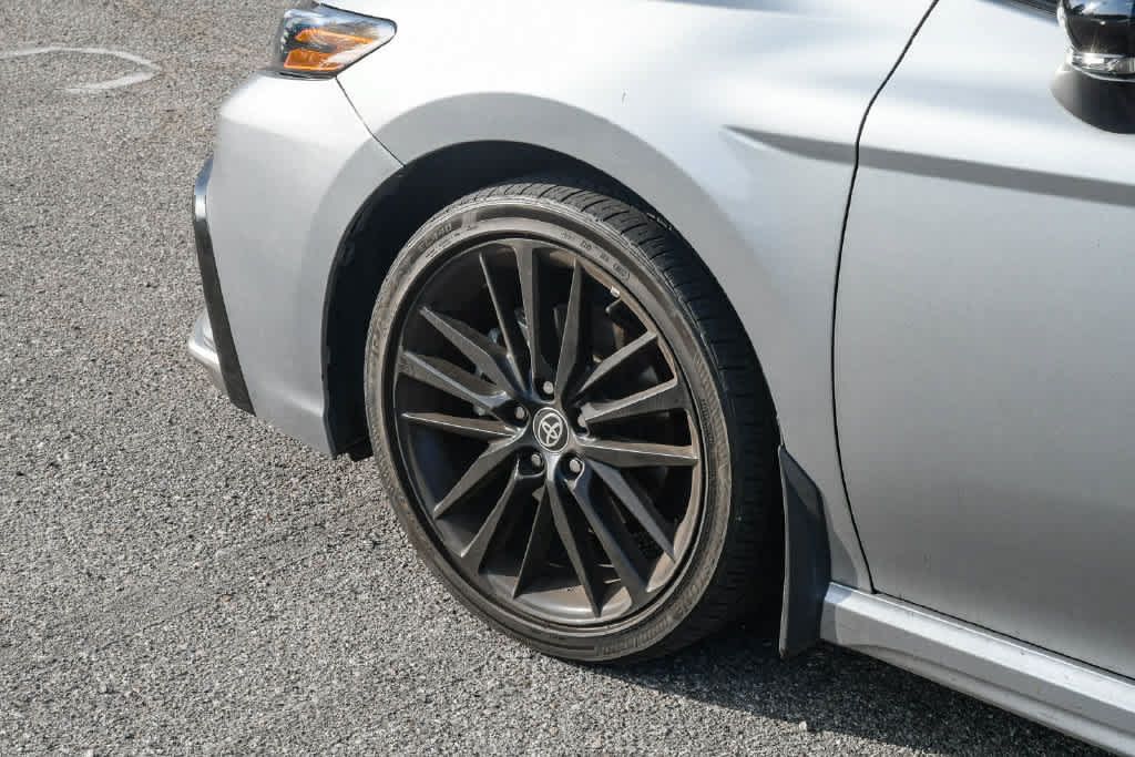 Used 2024 Toyota Camry XSE FWD image 11