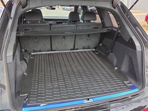 Used 2025 Audi Q7 3.0T Prestige w/ Prestige Package image 12