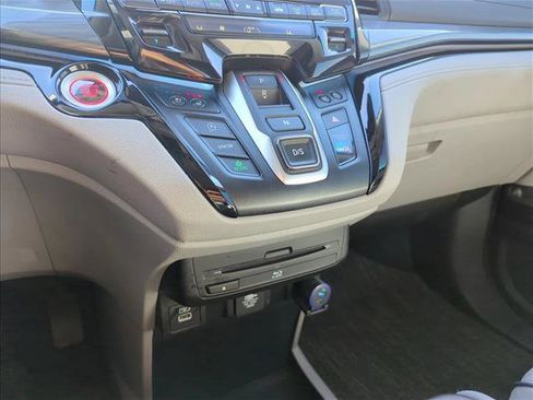 Used 2021 Honda Odyssey Elite image 18