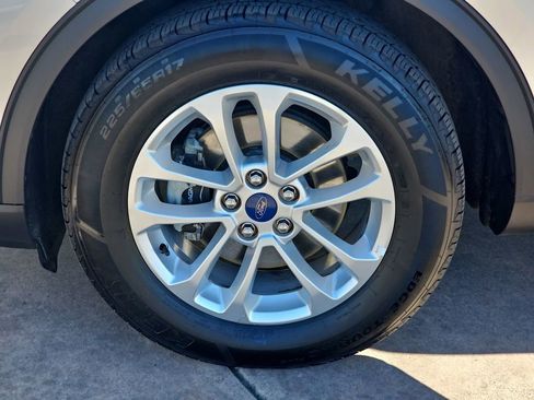 Used 2022 Ford Escape SE image 35