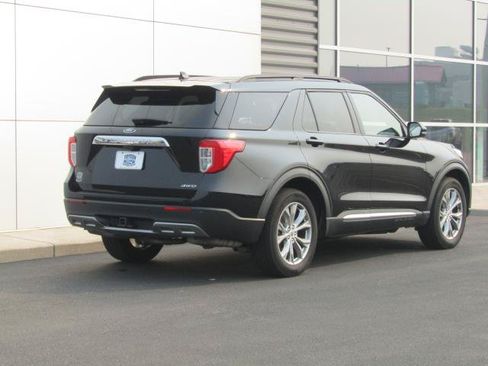 Certified 2023 Ford Explorer XLT w/ Equipment Group 202A AWD/4WD image 9