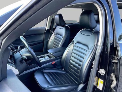 Used 2023 Ford Edge SEL image 15