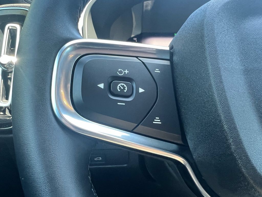 Certified 2023 Volvo C40 P8 Recharge Ultimate AWD/4WD image 12