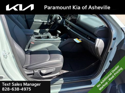 New 2026 Kia K4 EX FWD image 19