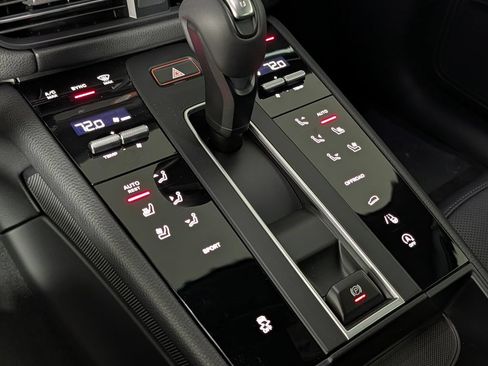 New 2026 Porsche Macan AWD/4WD image 34