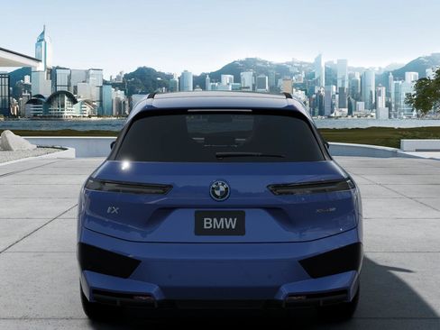 New 2025 BMW iX xDrive50 w/ Sport Package image 5