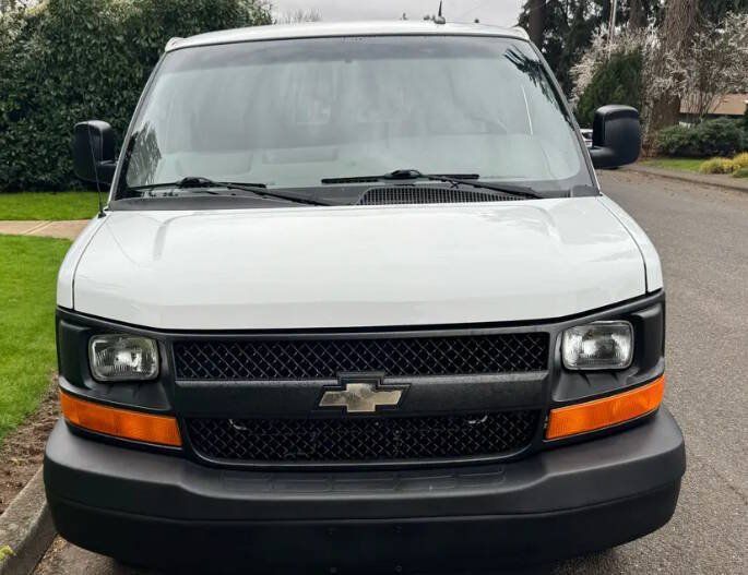 Used 2014 Chevrolet Express 2500 LS RWD image 8