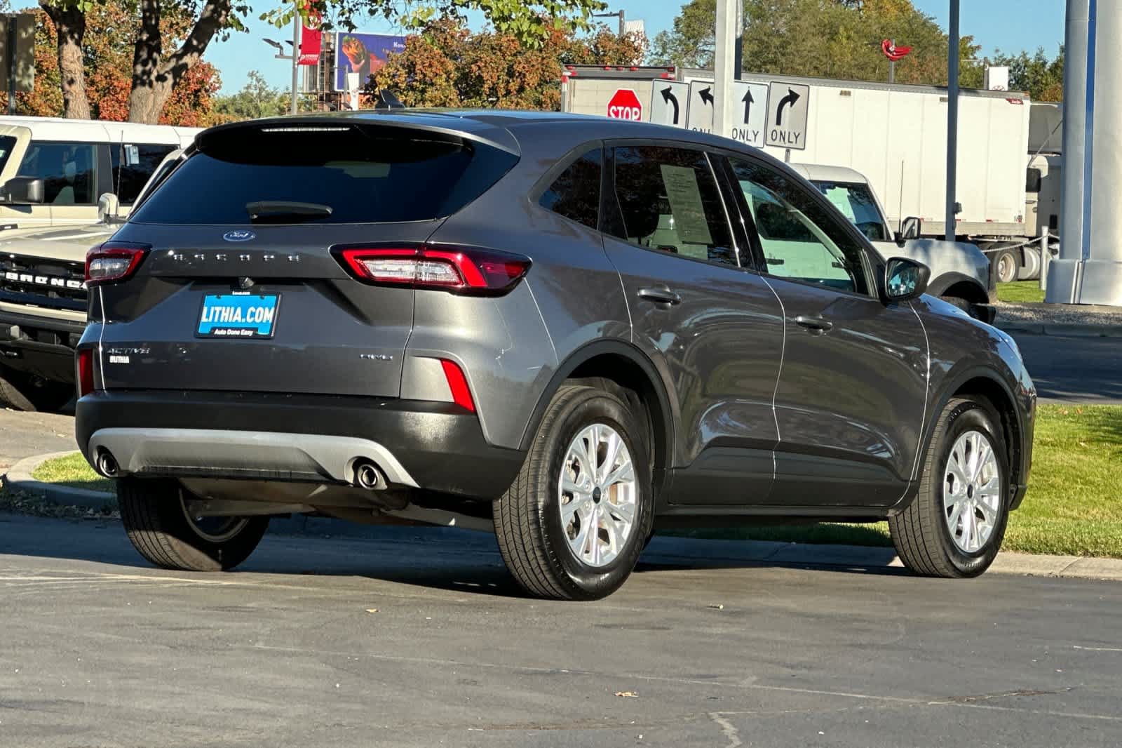 Certified 2025 Ford Escape Active AWD/4WD image 2