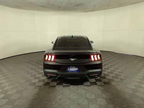 Used 2024 Ford Mustang Premium image 8