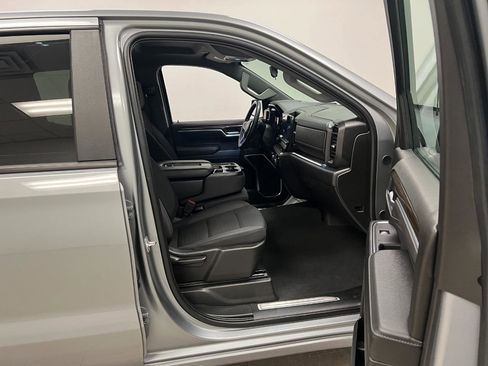Used 2025 Chevrolet Silverado 1500 LT image 25