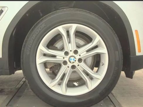 Used 2019 BMW X3 xDrive30i w/ Driving Assistance Package image 10