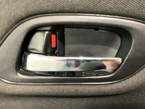Used 2022 Honda HR-V LX image 24
