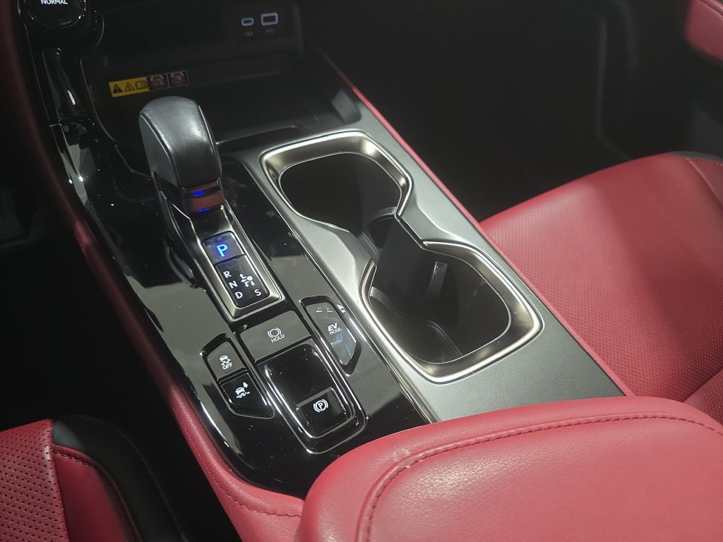 Used 2025 Lexus NX 350h AWD w/ Accessory Package (Z2) image 17