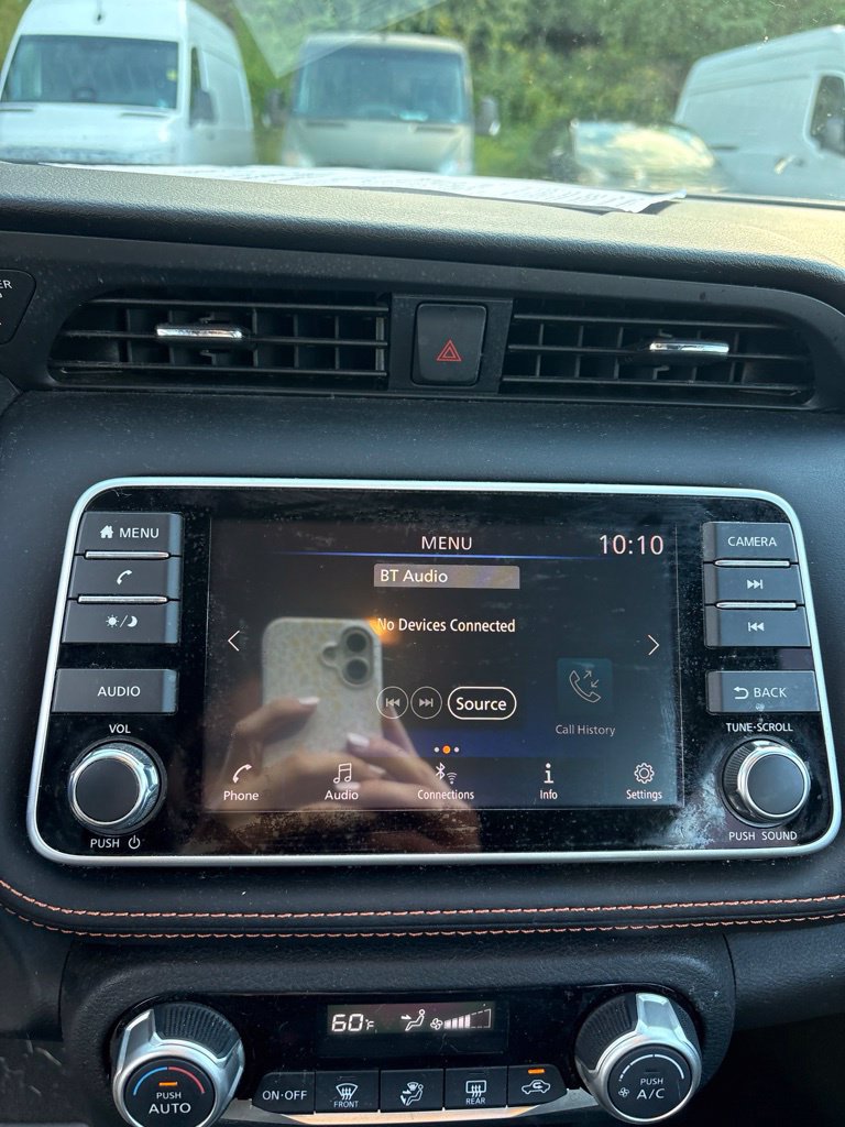 Used 2019 Nissan Kicks SR FWD image 39
