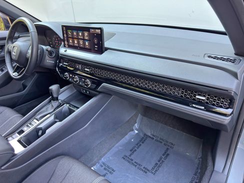 Used 2023 Honda Accord Sport image 14