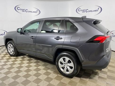 Certified 2023 Toyota RAV4 LE AWD/4WD image 4