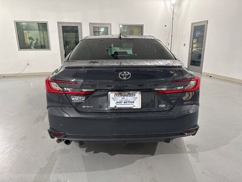 Used 2025 Toyota Camry SE image 10