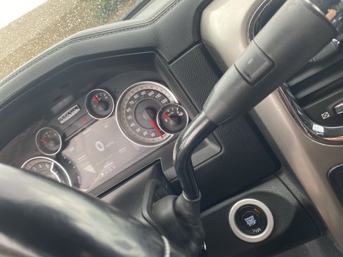 Used 2018 RAM 2500 Laramie w/ Convenience Group image 15