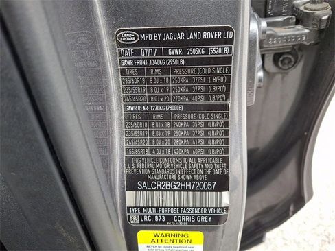 Used 2017 Land Rover Discovery Sport HSE image 29