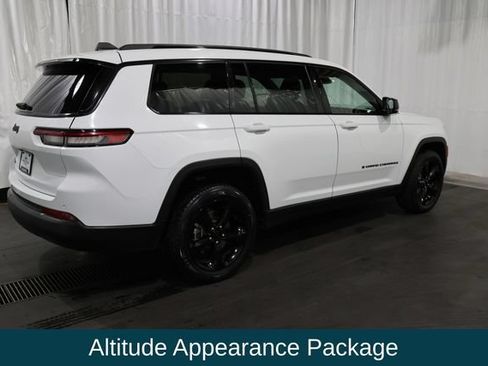 Used 2022 Jeep Grand Cherokee L Laredo AWD/4WD image 3