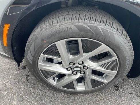 New 2026 Cadillac Optiq Luxury 1 RWD image 8