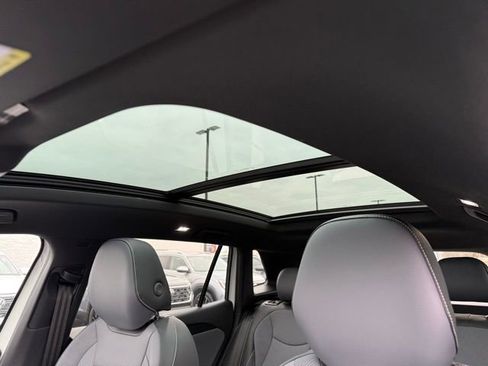 New 2026 Volkswagen Tiguan SE R-Line AWD/4WD image 7