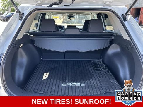 Used 2024 Toyota Corolla Cross LE w/ Moonroof Package AWD/4WD image 10