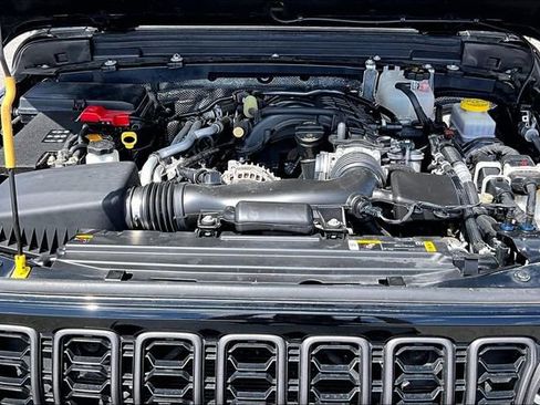 Used 2024 Jeep Wrangler Unlimited Rubicon image 33