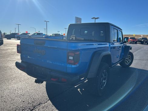 Certified 2024 Jeep Gladiator Rubicon w/ Convenience Group image 5