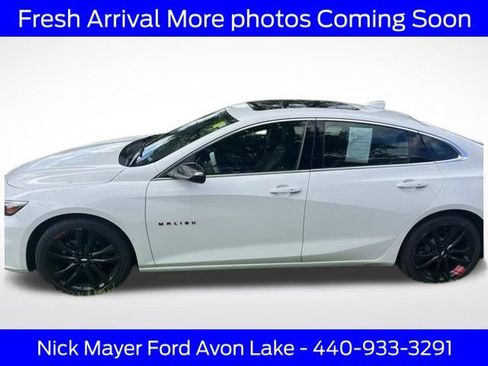 Used 2018 Chevrolet Malibu LT w/ Redline Edition FWD image 3