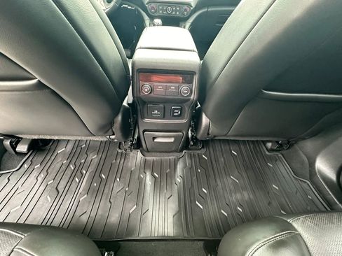 Used 2017 GMC Acadia SLT AWD/4WD image 32