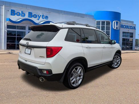 Certified 2024 Honda Passport EX-L image 5