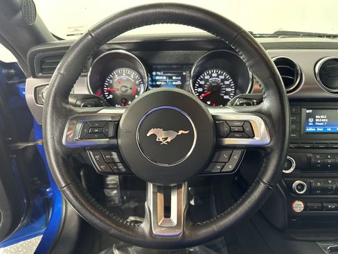 Used 2017 Ford Mustang Coupe image 14