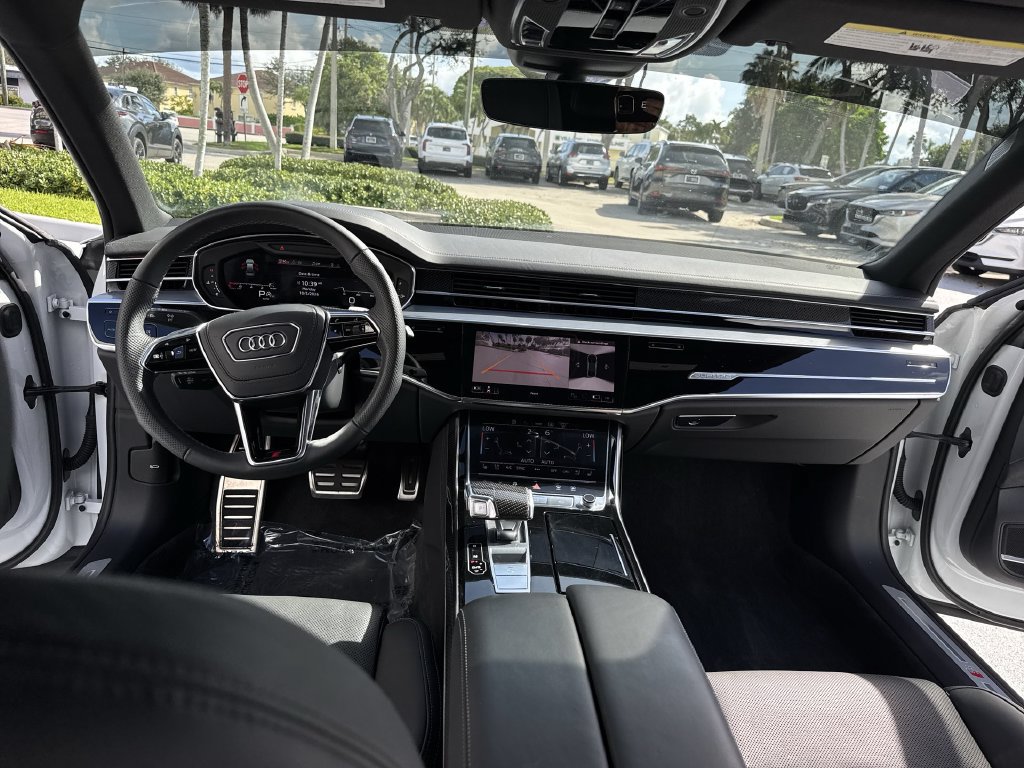 Used 2025 Audi S8 w/ Executive Package AWD/4WD image 36