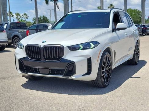 Used 2025 BMW X5 sDrive40i w/ Executive Package RWD image 3
