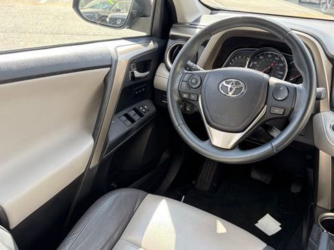 Used 2014 Toyota RAV4 Limited w/ Technology Package image 34